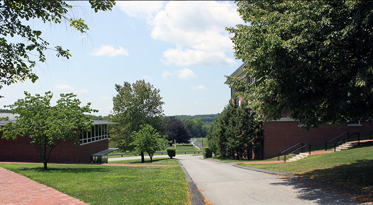 pomfret school庞弗雷特中学--注重培养集体感,集学习,体育及艺术三维